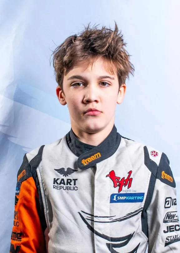 Пилот OK Исламов Динияр