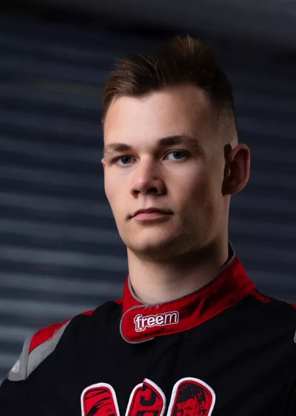 Пилот SMP F4 Костин Платон