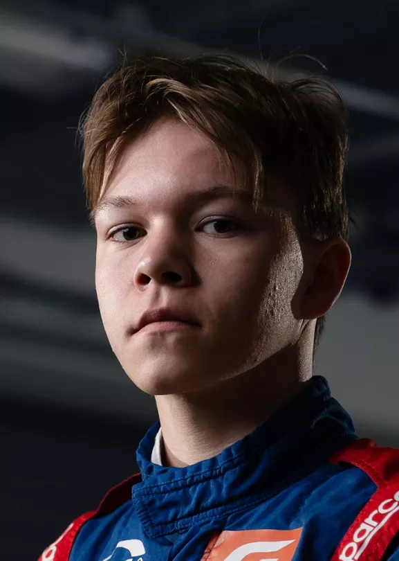 Пилот SMP F4 Степанов-Ким Егор