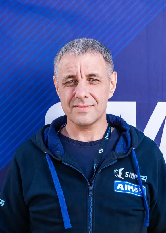                                                          Демин Андрей Менеджер склада ООО "Академия СМП"
                                                     