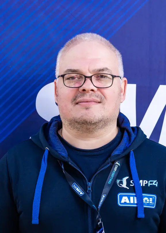                                                          Якимчик Дмитрий Руководитель Административно-хозяйственного отдела ООО "Академия СМП"
                                                     